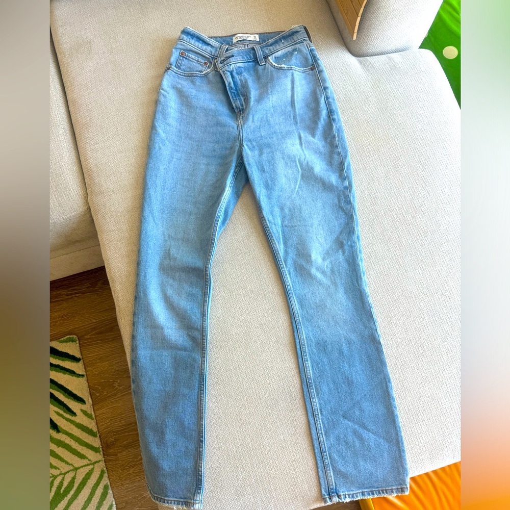 Abercrombie criss cross waist 90s ultra high rise jeans